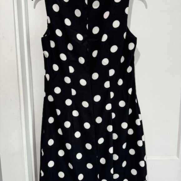 Sleeveless zip back - Picture 2 of 5